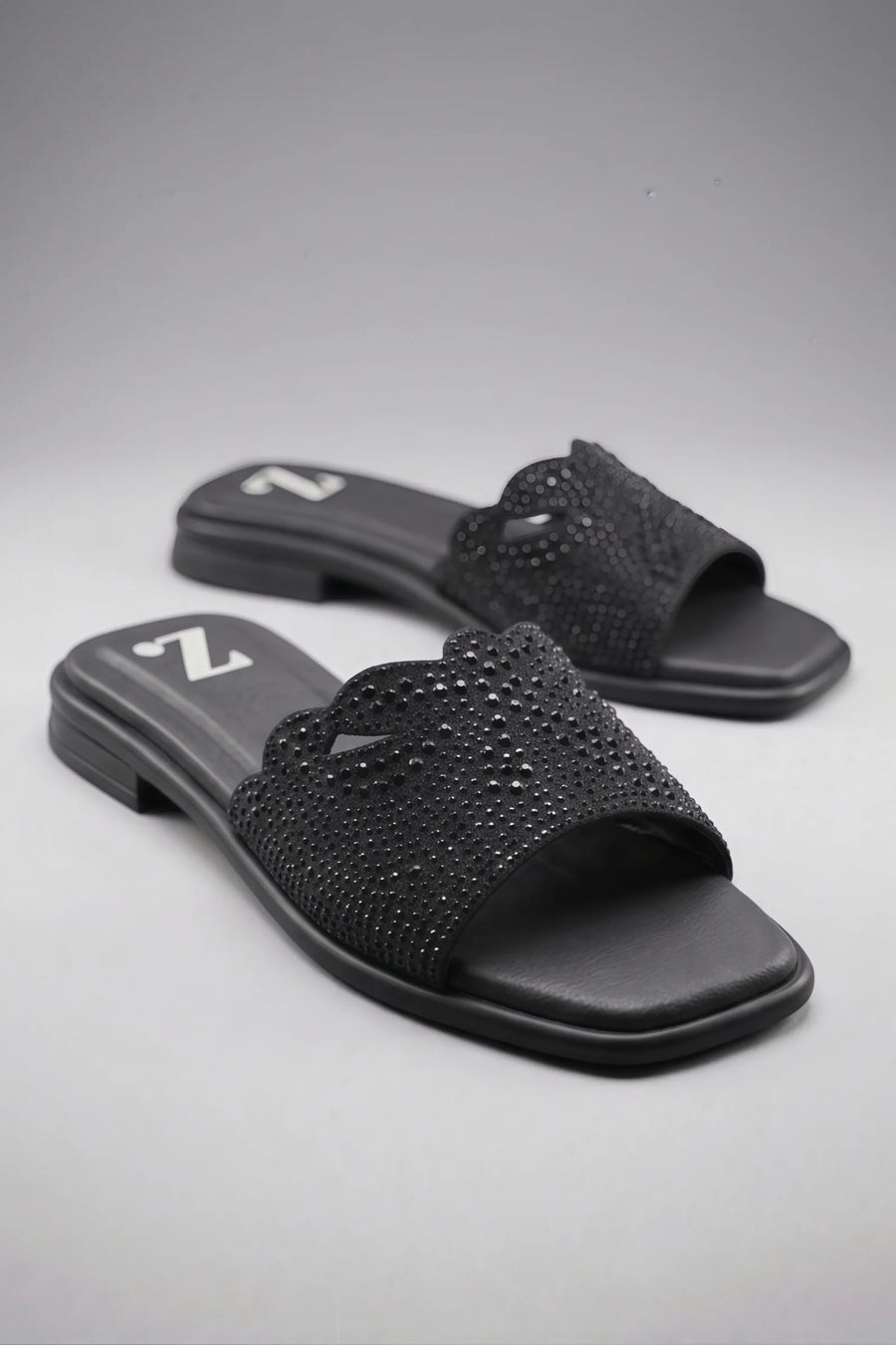 Black Beaded Flat Sandals Z-115