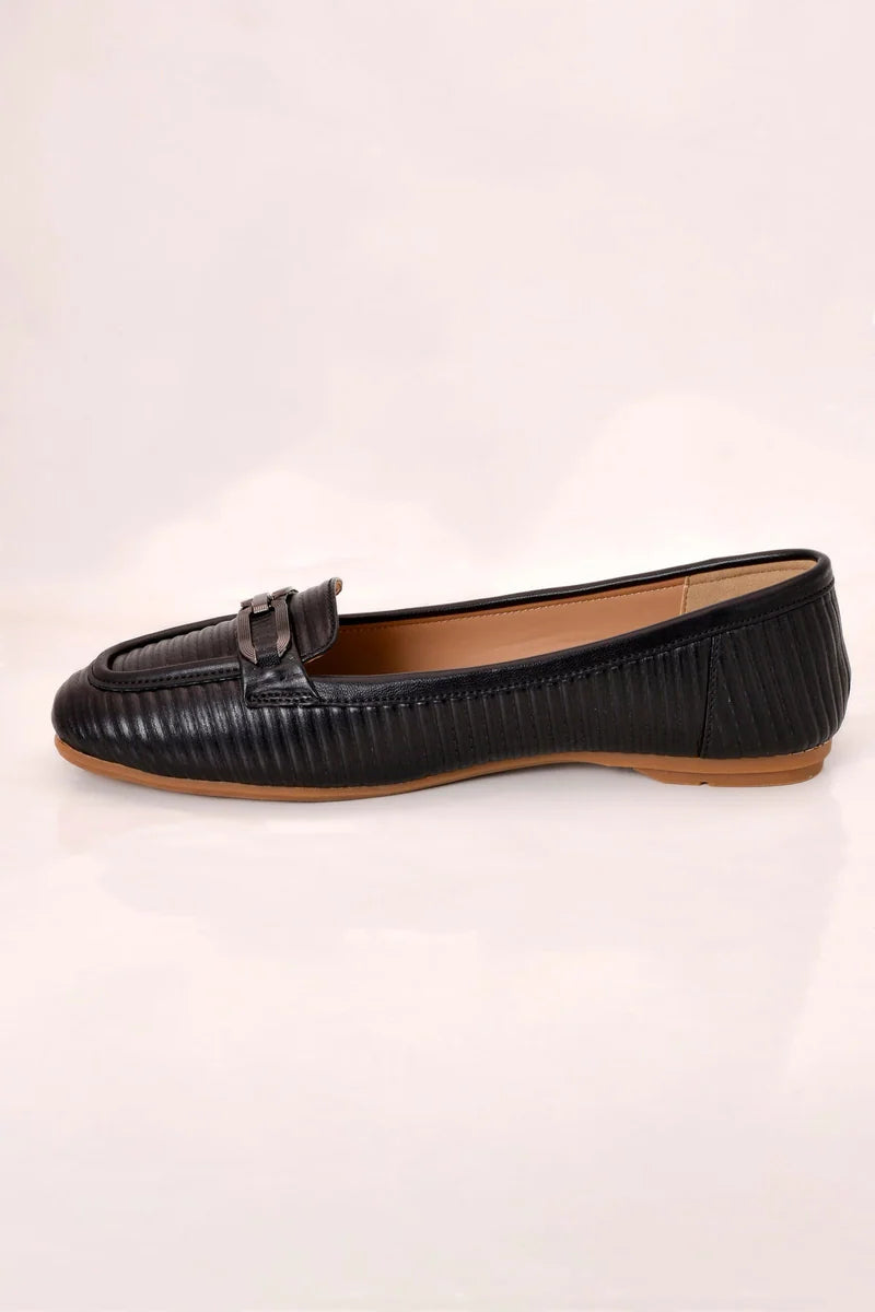 Classic Black Textured Ladies Pumps – Z.Collection – Black – side view | Zainab Designer Abaya