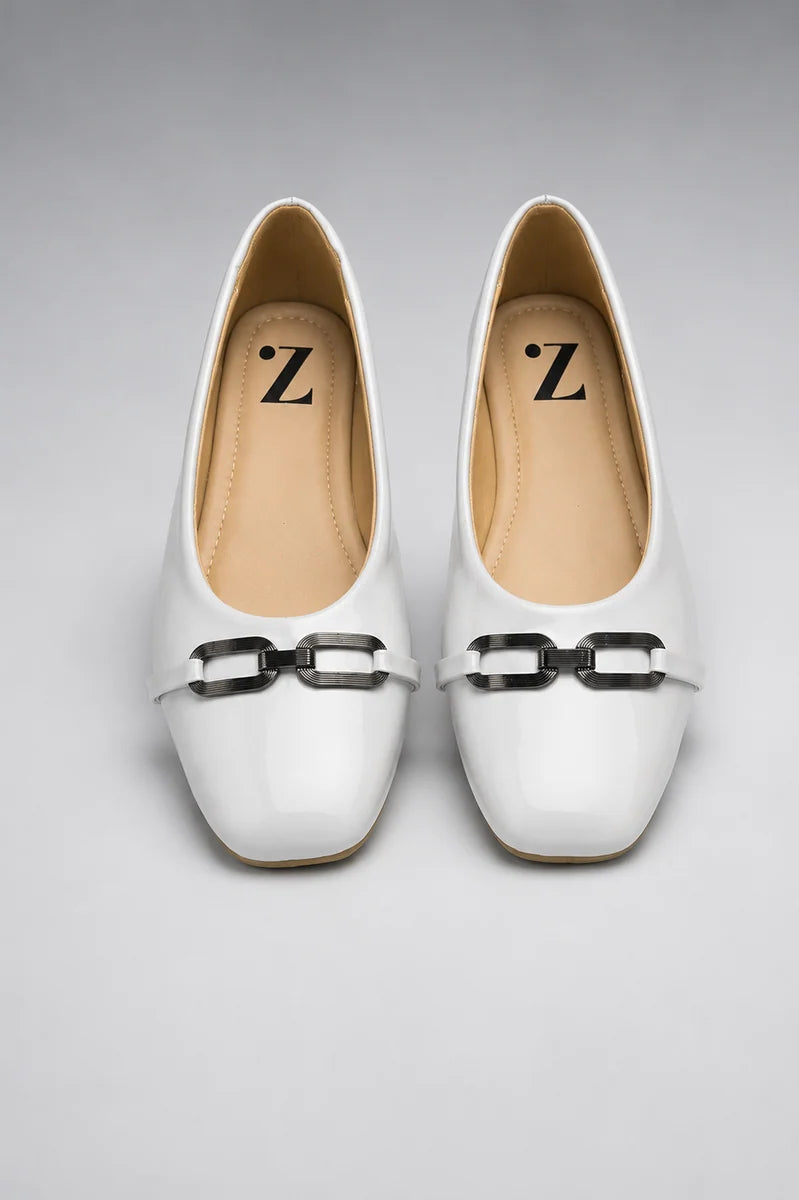 Glossy Patent Buckle Pumps Z 411 – White – full product view | Zainab Designer Abaya