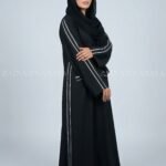Maxi Abaya for women in black color with a matching scarf in chiffon fabric