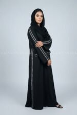 Maxi Abaya for women in black color with a matching scarf in chiffon fabric