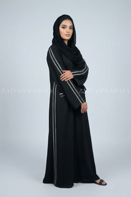 Maxi Abaya for women in black color with a matching scarf in chiffon fabric