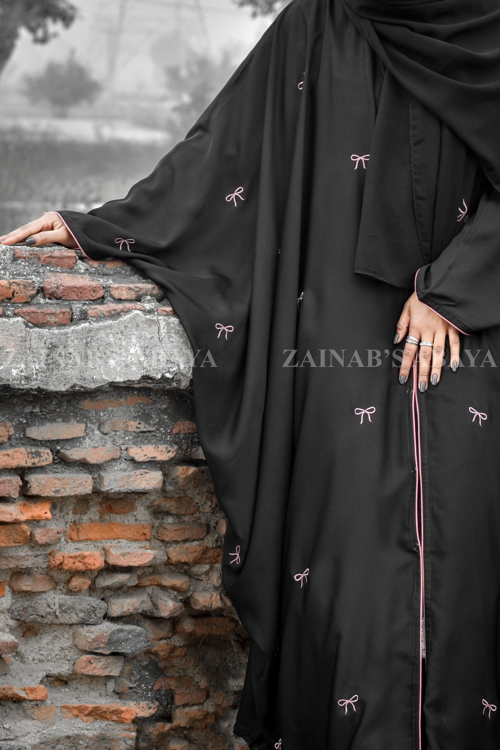 Black Kaftan Abaya with Bow Style Embroidery