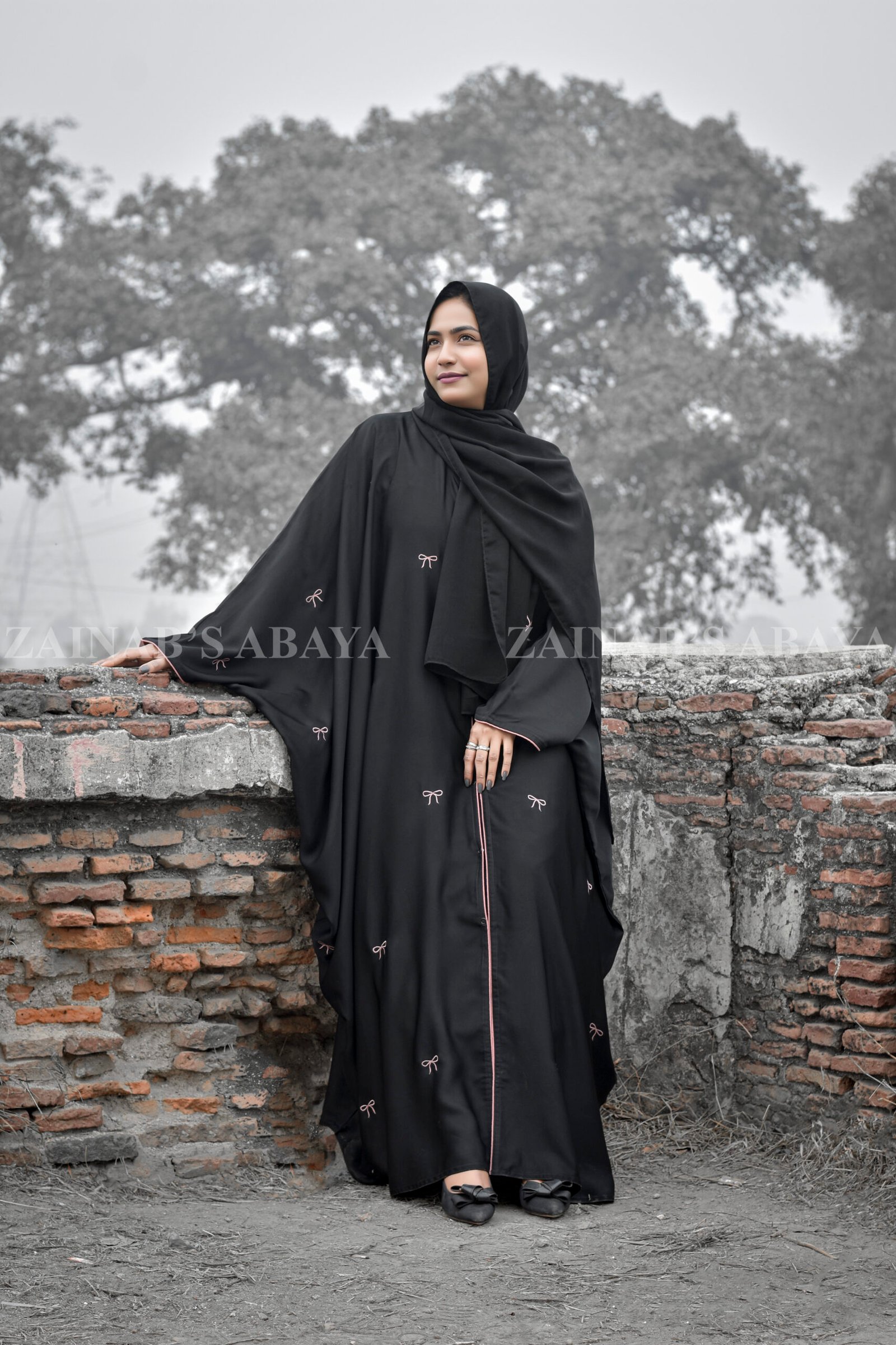 Black Kaftan Abaya with Bow Style Embroidery