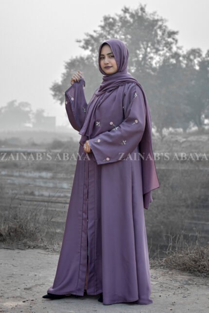 Nida Front Open Abaya with Embroidery on Sleeves and Motives on Stallers