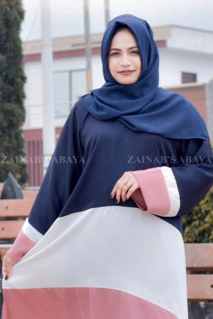 Nida Maxi Abaya in 3 Colors as well as a matching scarf in chiffon fabric.