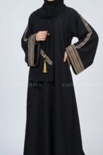 Black Maxi Abaya with Embroidered Sleeves OL-1153 - Image 3