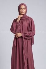 Stylish Maxi Abaya with a matching scarf