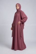 Stylish Maxi Abaya with a matching scarf